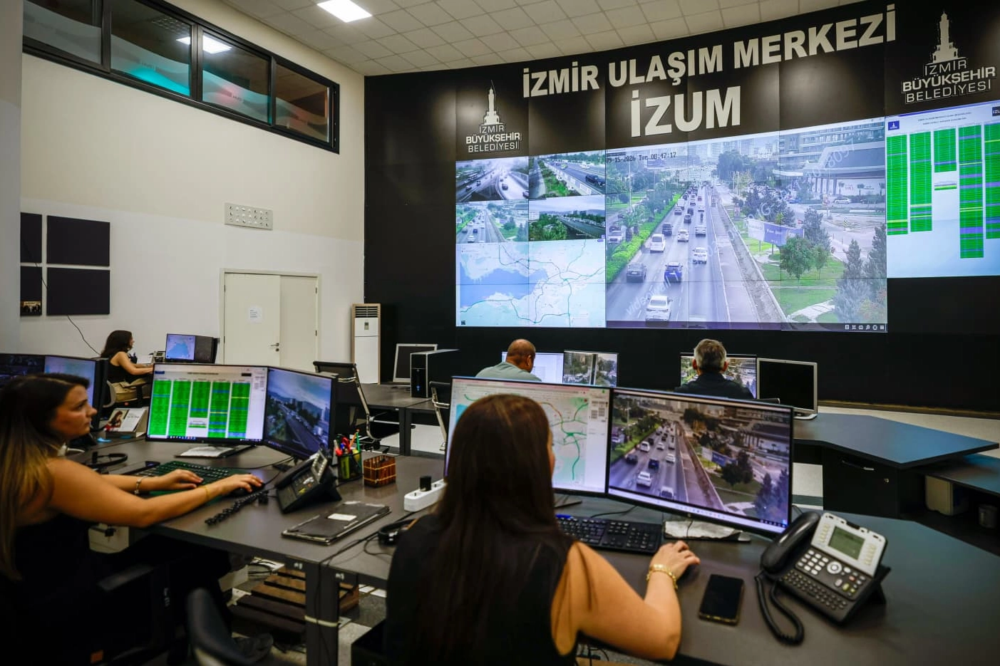 Okul trafiği İZUM&rsquo;un yakın takibinde