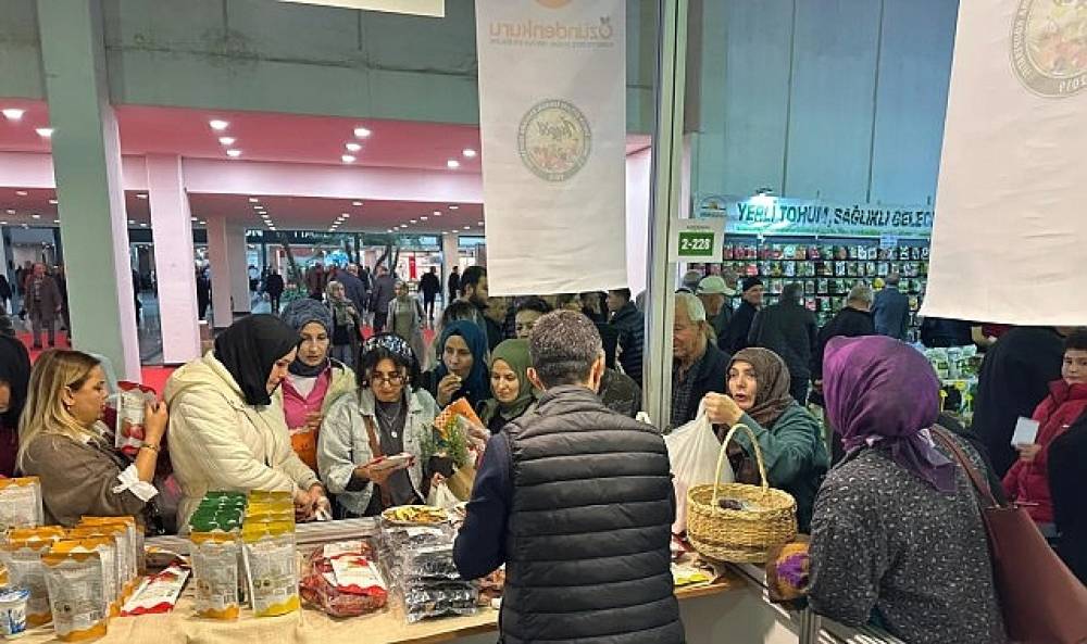 B&uuml;y&uuml;kşehir Zabıtasından Balbey Mahallesinde hurda ve atık depolarına operasyon