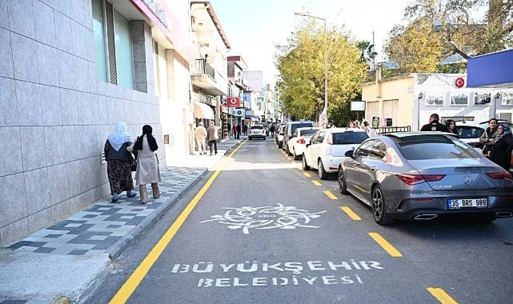Başkan &Ccedil;er&ccedil;ioğlu Aydın'ın T&uuml;m İl&ccedil;elerinde Yol Yapım ve Yenileme &Ccedil;alışmalarını S&uuml;rd&uuml;r&uuml;yor 