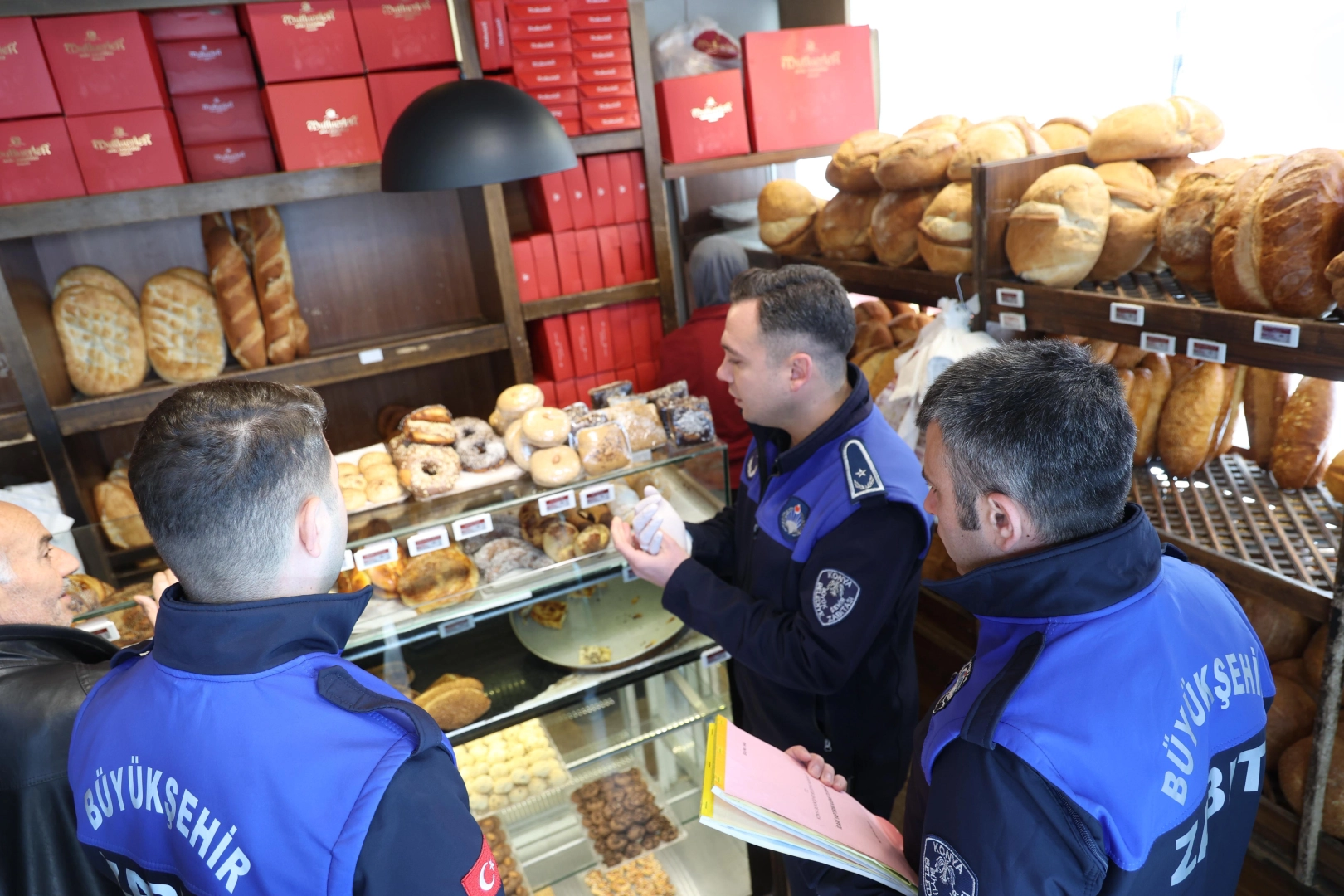 Konya Zabıtası Ramazan &ouml;ncesi denetimlerini arttırdı