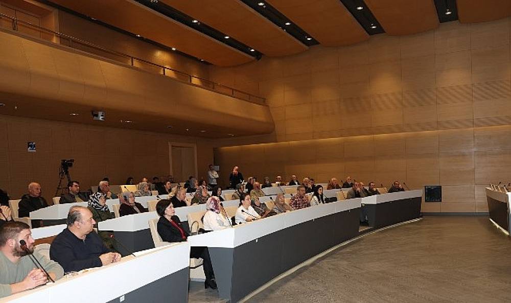 Kentsel d&ouml;n&uuml;ş&uuml;mde &ouml;rnek model Barış Mahallesi sakinlerine anlatıldı