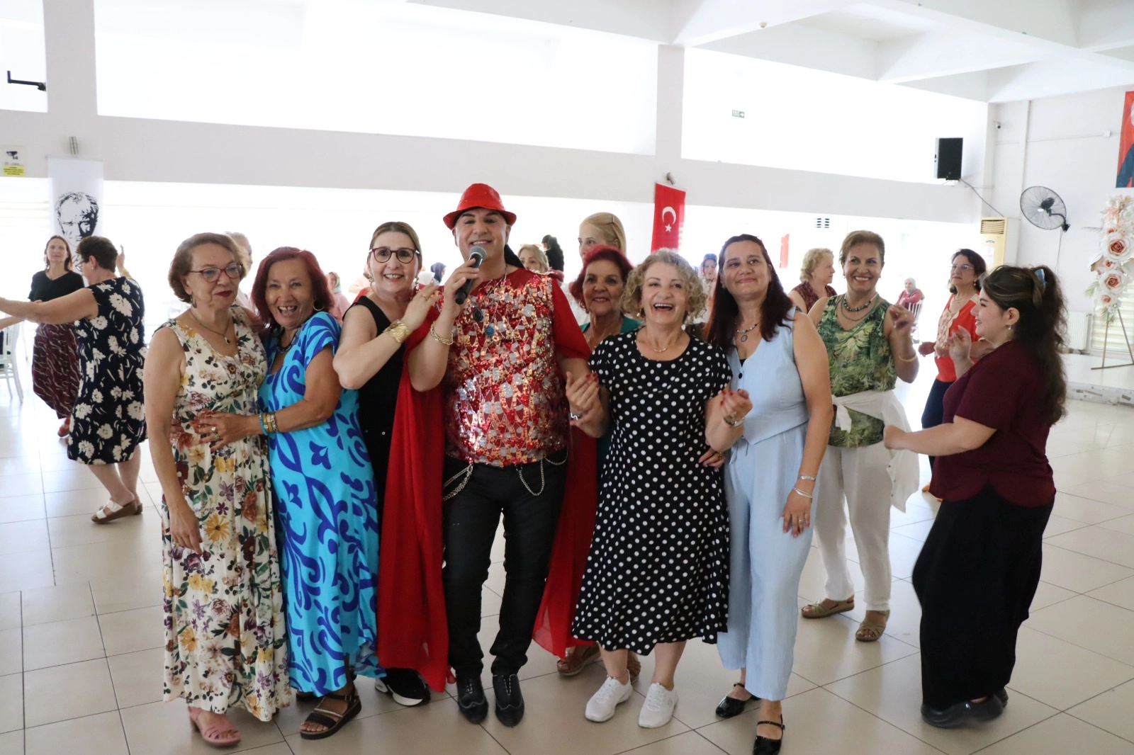 Kocaeli İzmit&rsquo;te kadınlar s&ouml;yleşi ve matinede buluştu