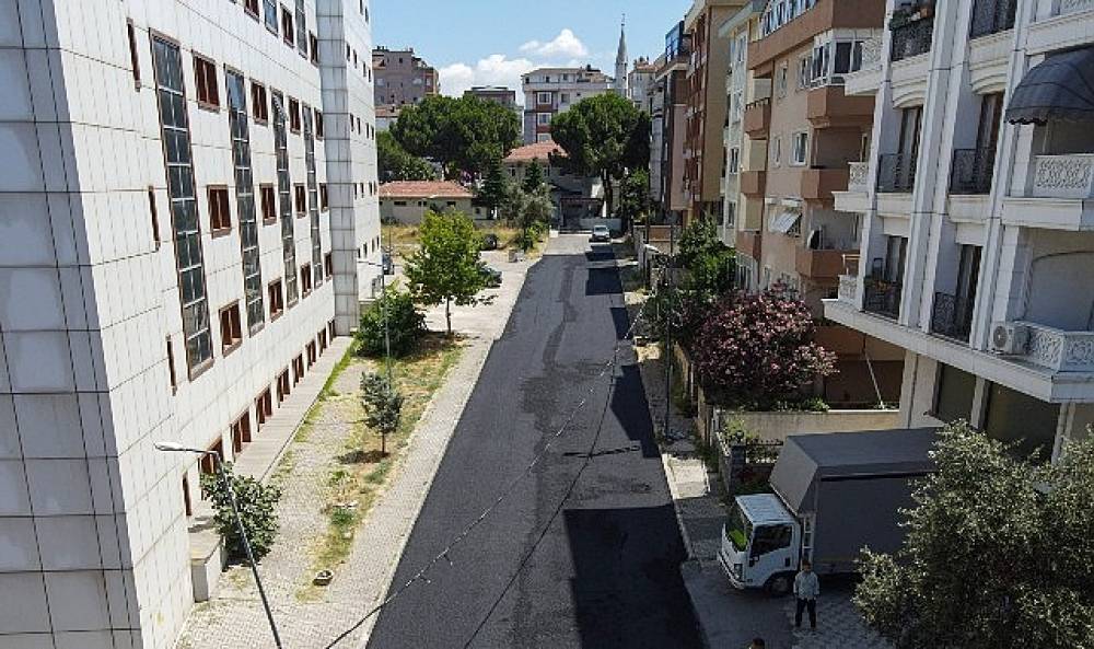 Maltepe'de asfalt serim &ccedil;alışmaları s&uuml;r&uuml;yor