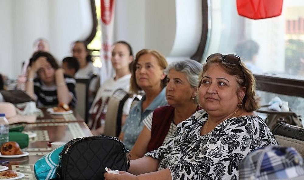 Kadınlara Y&ouml;nelik Stres ve &Ouml;fke Y&ouml;netimi Semineri D&uuml;zenlendi