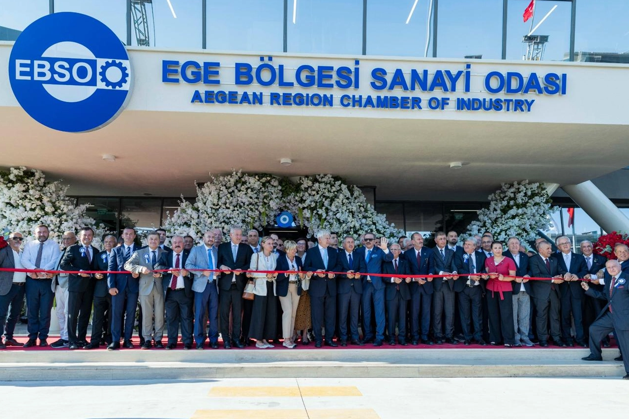 İzmir'de EBSO&rsquo;nun yeni hizmet binası a&ccedil;ıldı