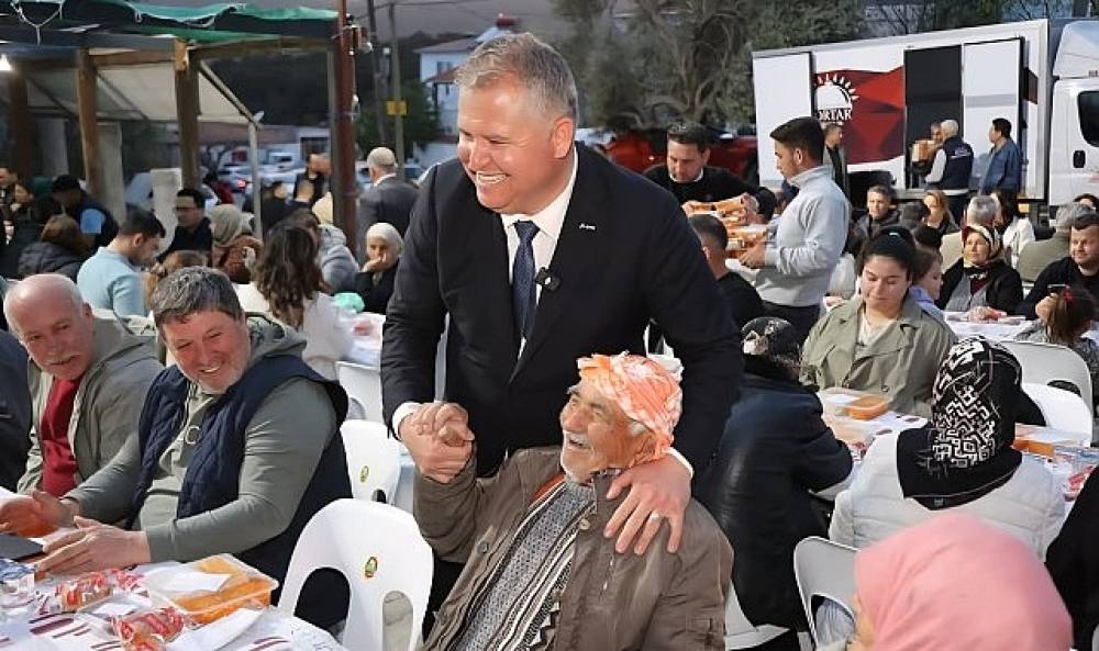 Urla'da Ramazan Sofraları Birlik ve Kardeşlik İ&ccedil;in Kuruluyor