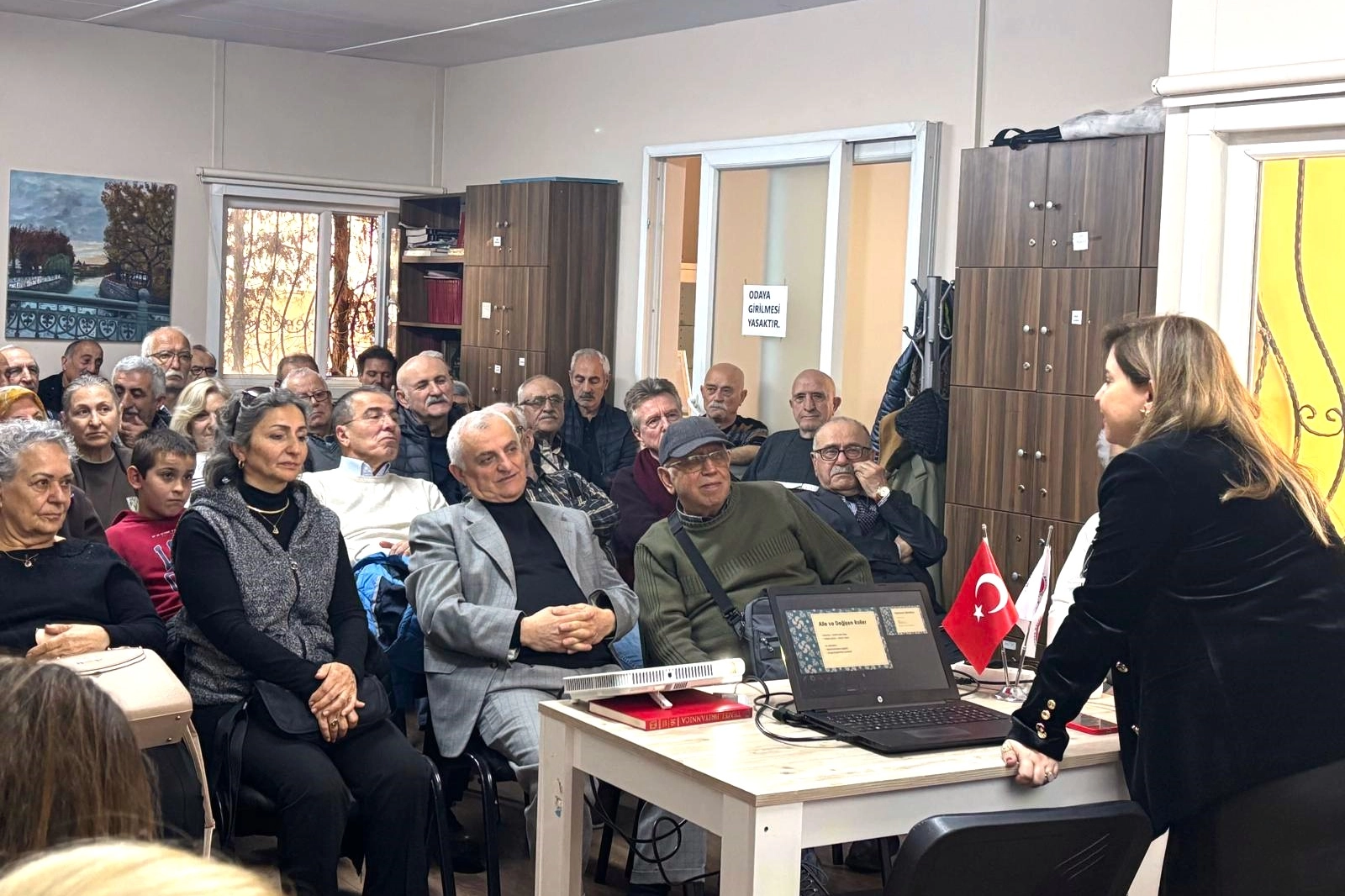 İstanbul Maltepe Belediyesi&rsquo;nden sağlıklı yaş alma semineri