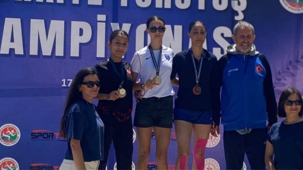Adıyamanlı sporculardan T&uuml;rkiye Y&uuml;r&uuml;y&uuml;ş Şampiyonası&rsquo;nda b&uuml;y&uuml;k başarı 