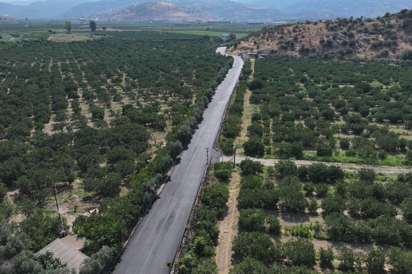 İzmir Efes Sel&ccedil;uk&rsquo;ta yollar yenileniyor