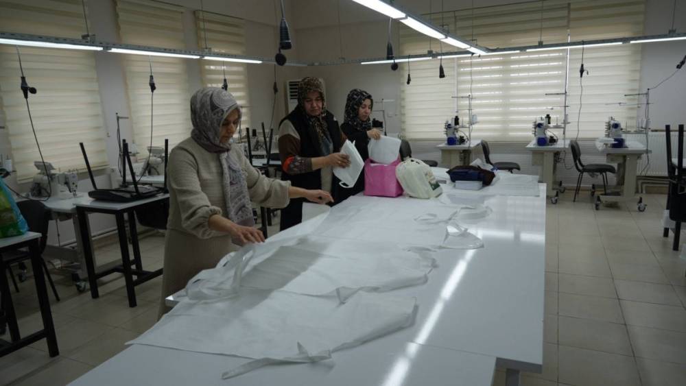 Başkan Tutdere&rsquo;den esnafa ve &uuml;reten kadına &ccedil;ifte destek  - Videolu Haber