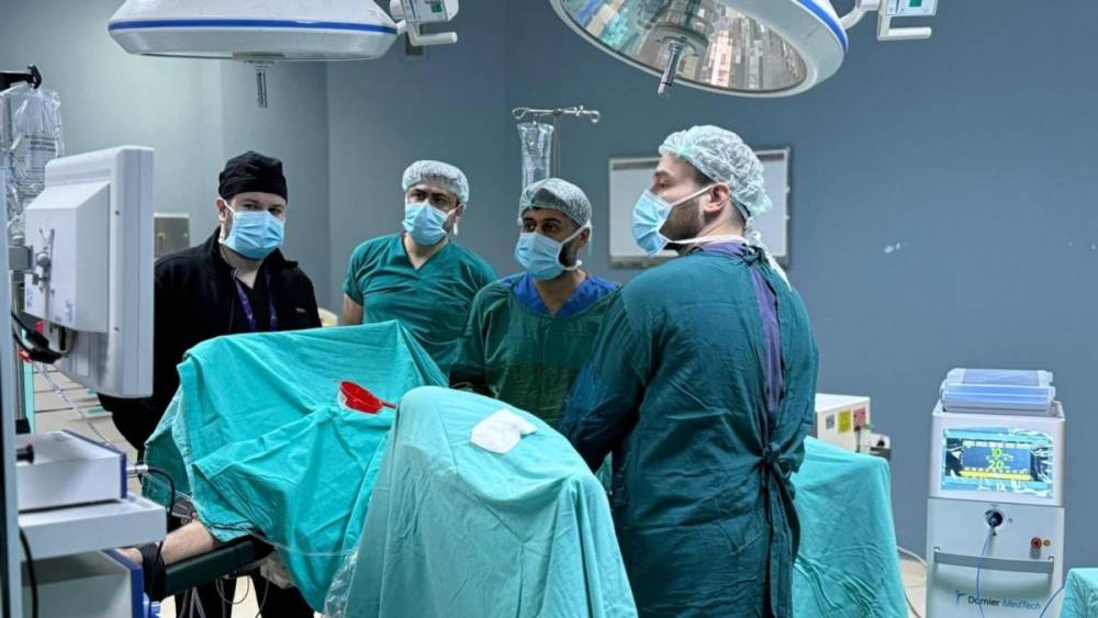 Kahta&rsquo;da lazer destekli kapalı b&ouml;brek taşı ameliyatı başladı 