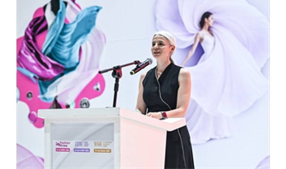 İZFAŞ'tan moda sekt&ouml;r&uuml;ne g&uuml;&ccedil; veren &uuml;&ccedil;l&uuml; hamle