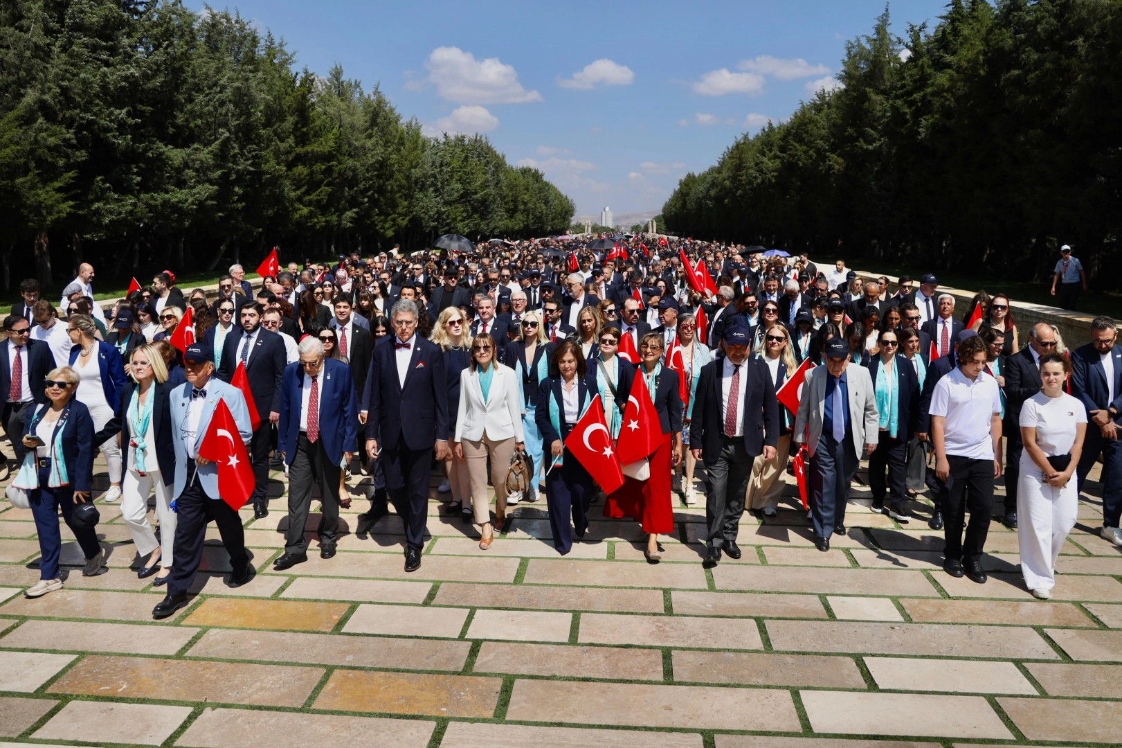 T&uuml;rkiye Rotary ailesinden yeni d&ouml;neme Anıtkabir&rsquo;den g&uuml;&ccedil;l&uuml; mesaj