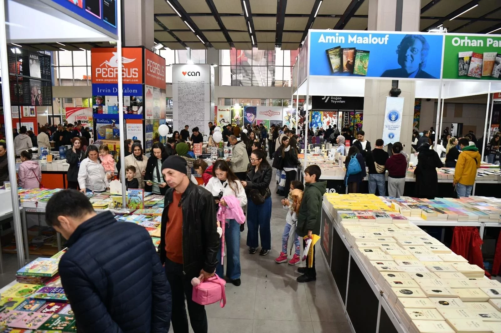 Balıkesir Kitap Fuarı&rsquo;na yoğun ilgi