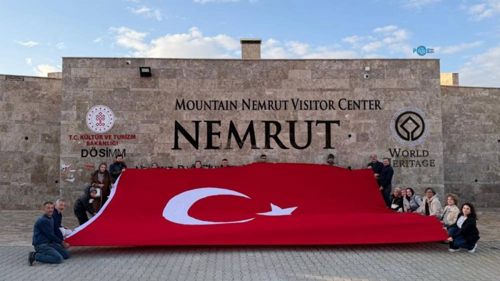 T&uuml;rk Sağlık-Sen Adıyaman Şubesinden Nemrut&rsquo;ta birlik ve dayanışma mesajı 
