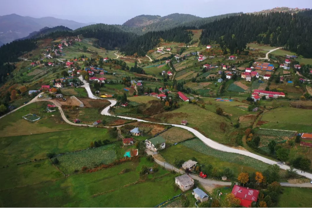 Ordu B&uuml;y&uuml;kşehir&rsquo;den Turnalık&rsquo;a beton yol konforu