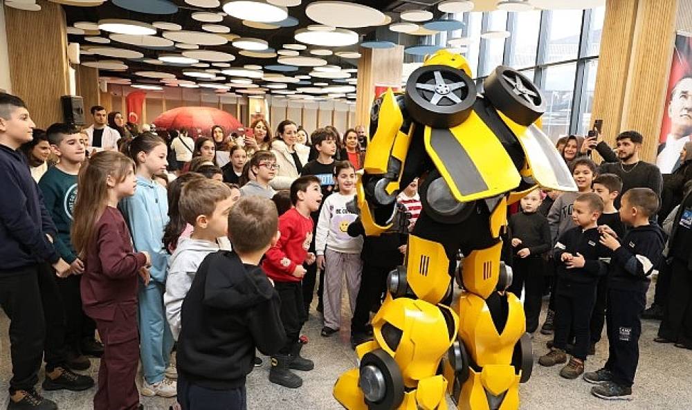 Osmangazi Belediyesi S&ouml;mestr Tatilinde &Ccedil;ocukları Bilimle Buluşturdu