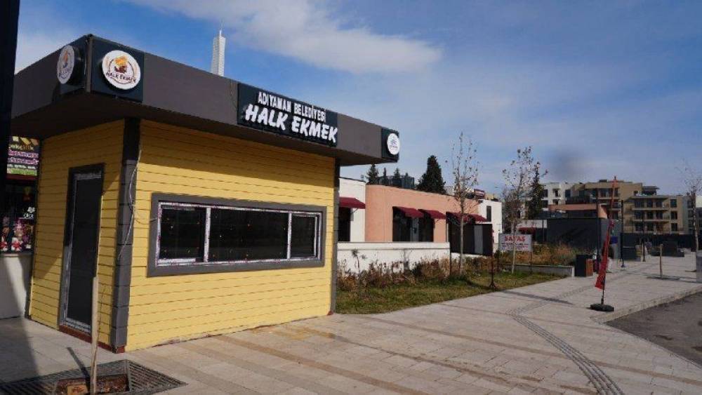 Adıyaman&rsquo;da Halk Ekmek i&ccedil;in geri sayım 7 noktada b&uuml;feler kurulmaya başlandı! 