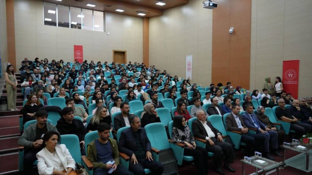 Adıyaman&rsquo;da &lsquo;Her Y&ouml;n&uuml;yle Onkoloji Sempozyumu&rsquo; d&uuml;zenlendi 