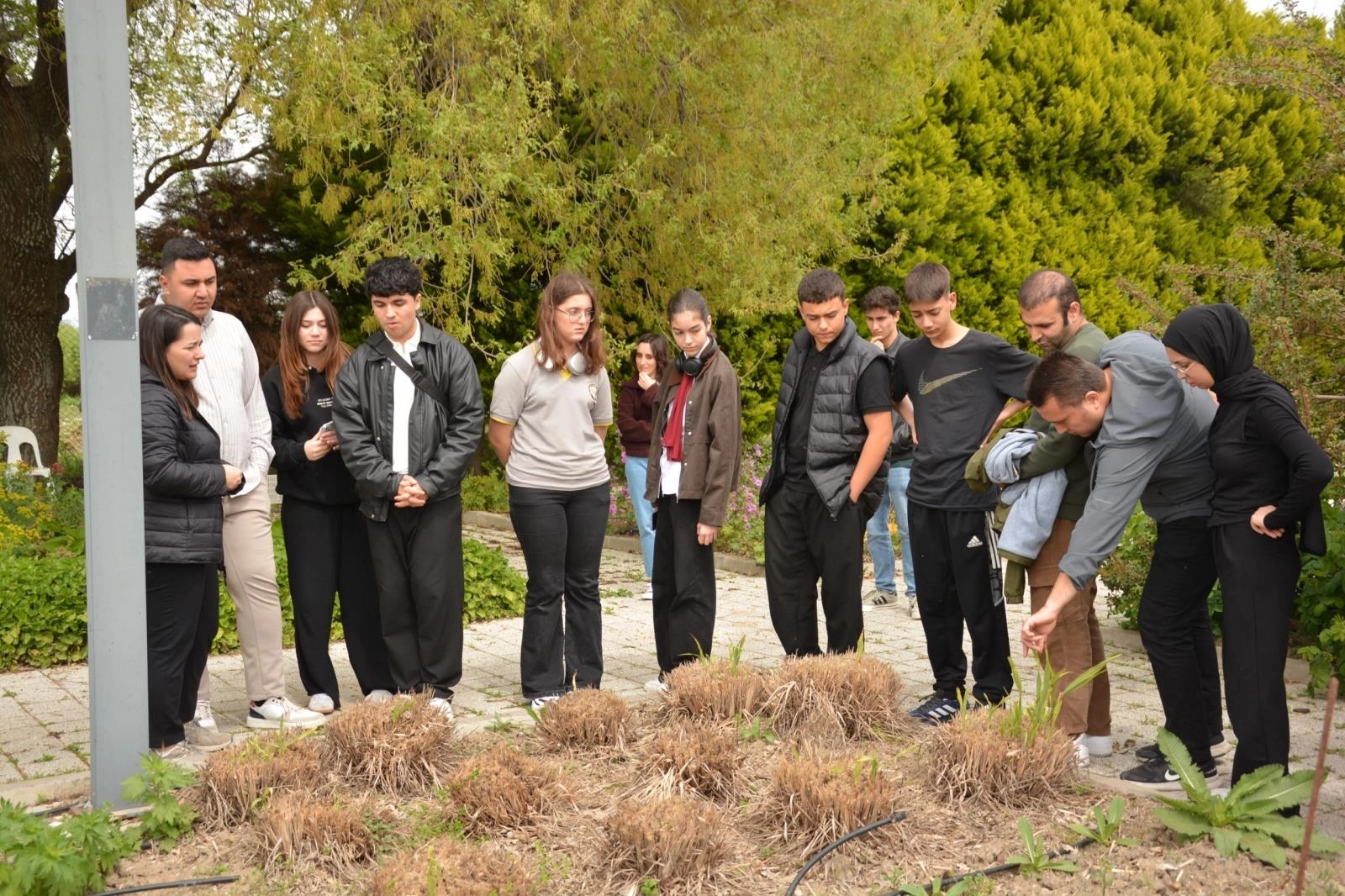 Balıkesir'de &ouml;ğrenciler doğanın inceliklerini &ouml;ğreniyor