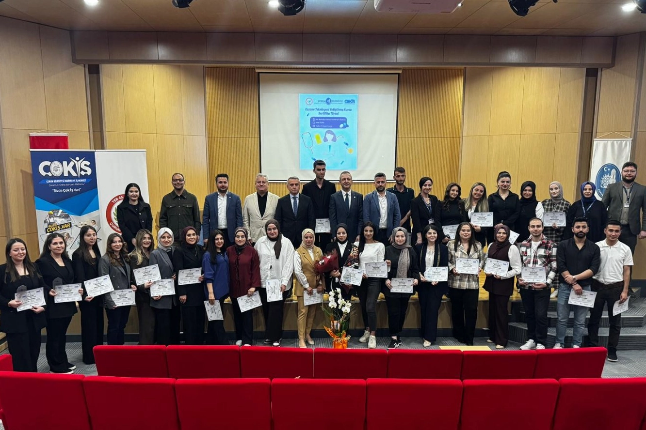 &Ccedil;orum&rsquo;da 'Farmahane' kursiyerleri sertifikalarını aldı