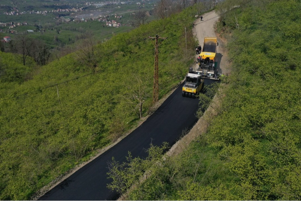 Ordu Altınordu&rsquo;da grup yolu asfaltlanıyor