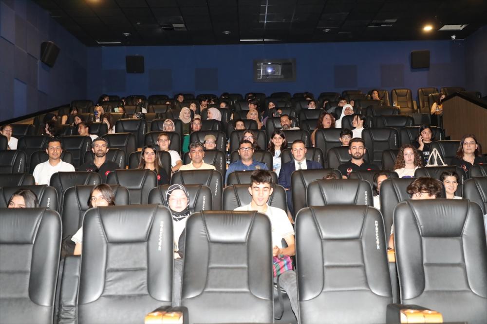 Mersin'de öğrenciler için sinema etkinliği