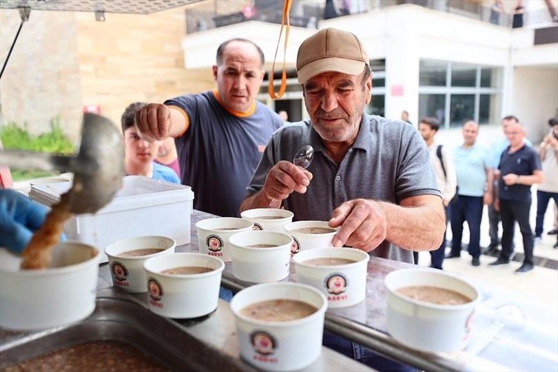 Balıkesir B&uuml;y&uuml;kşehir'den kırsala yangın tankeri