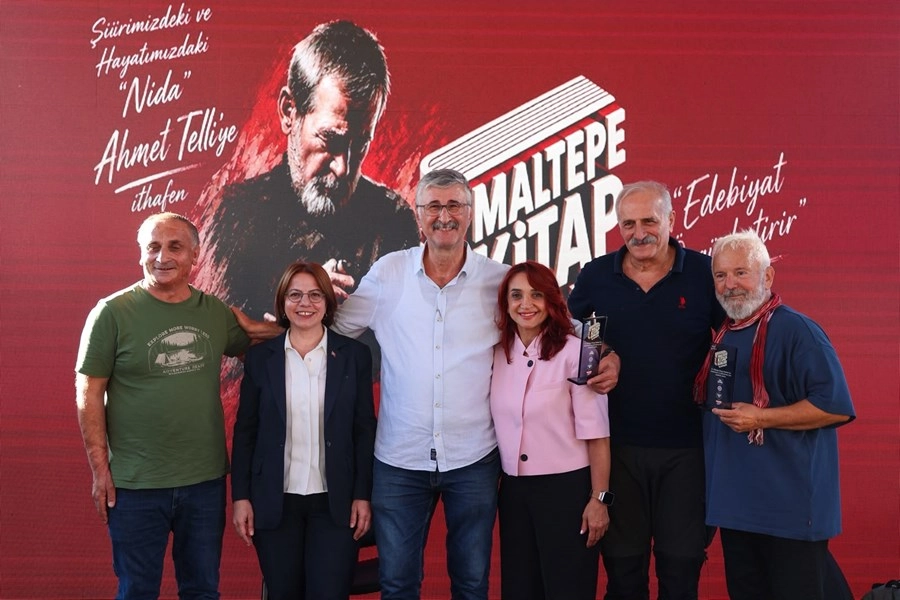 İstanbul Maltepe'de edebiyat, m&uuml;zik ve yerel k&uuml;lt&uuml;r r&uuml;zgarı esti