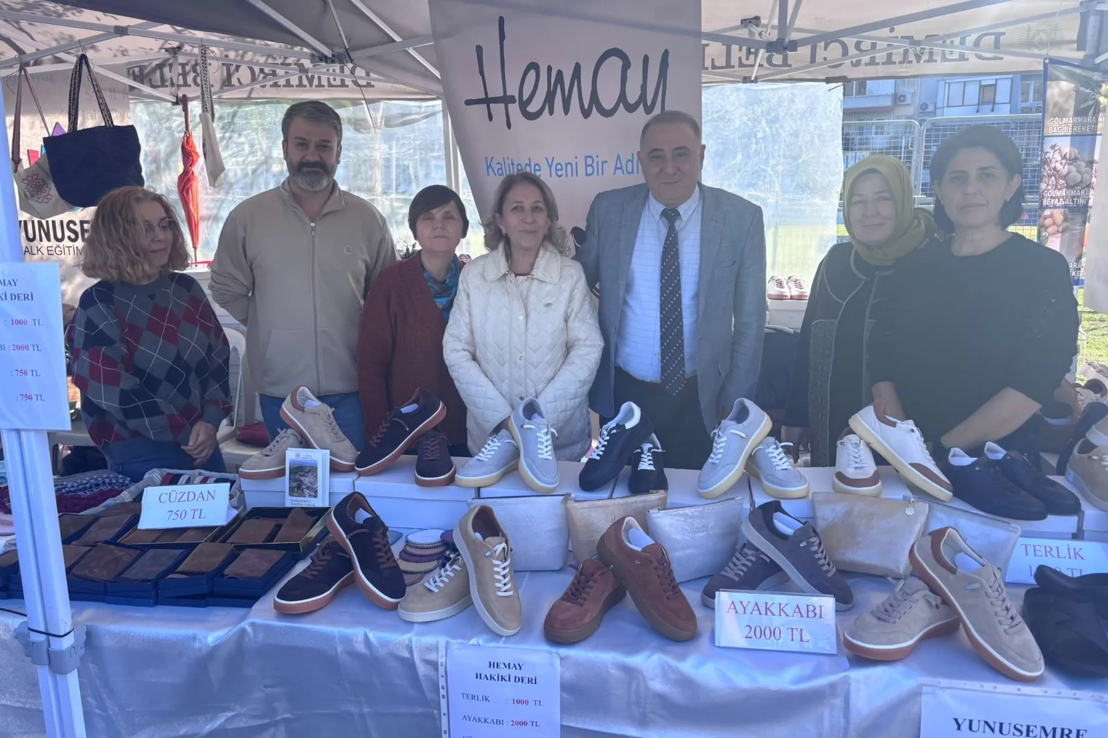 Manisa protokol&uuml;nden Yunusemre HEM tanıtım standına ziyaret