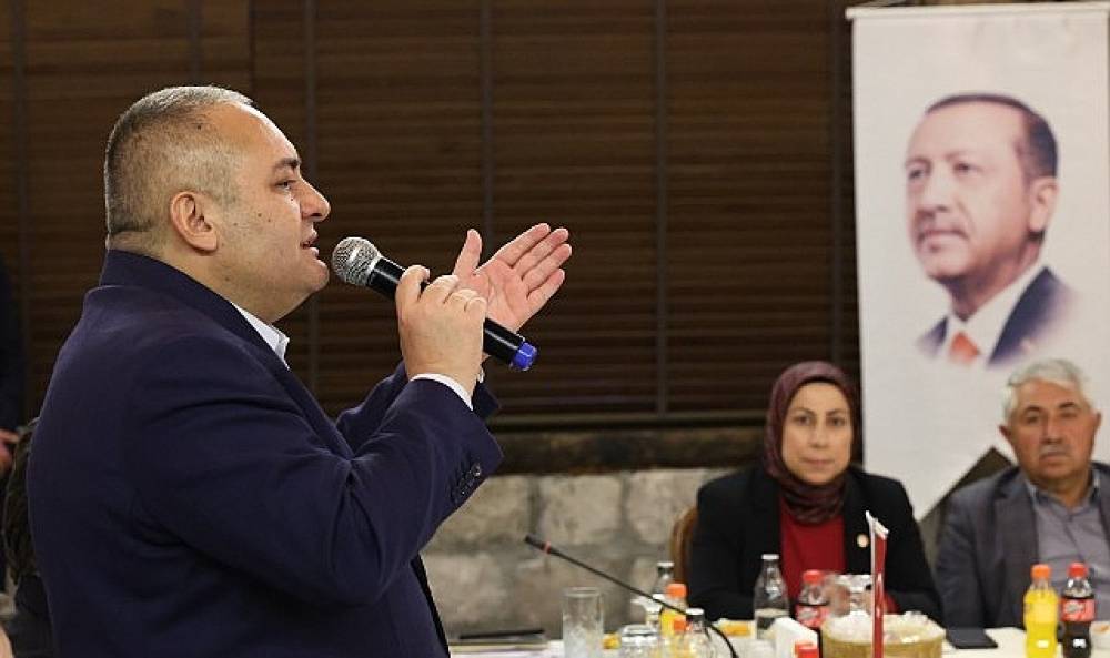 Başkan &Ouml;zarslan muhtarlarla buluştu