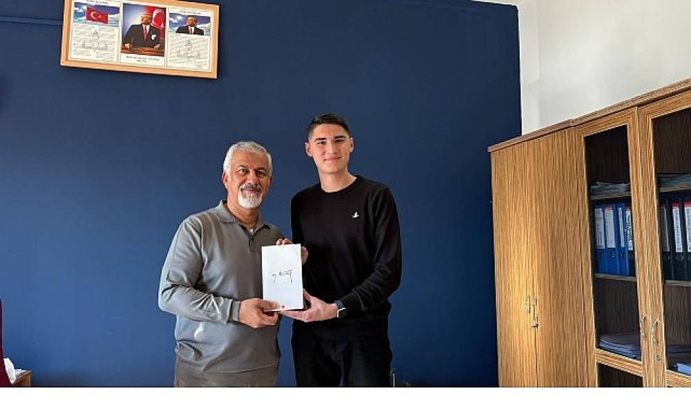 Gen&ccedil;lik meclisinden anlamlı bağış  