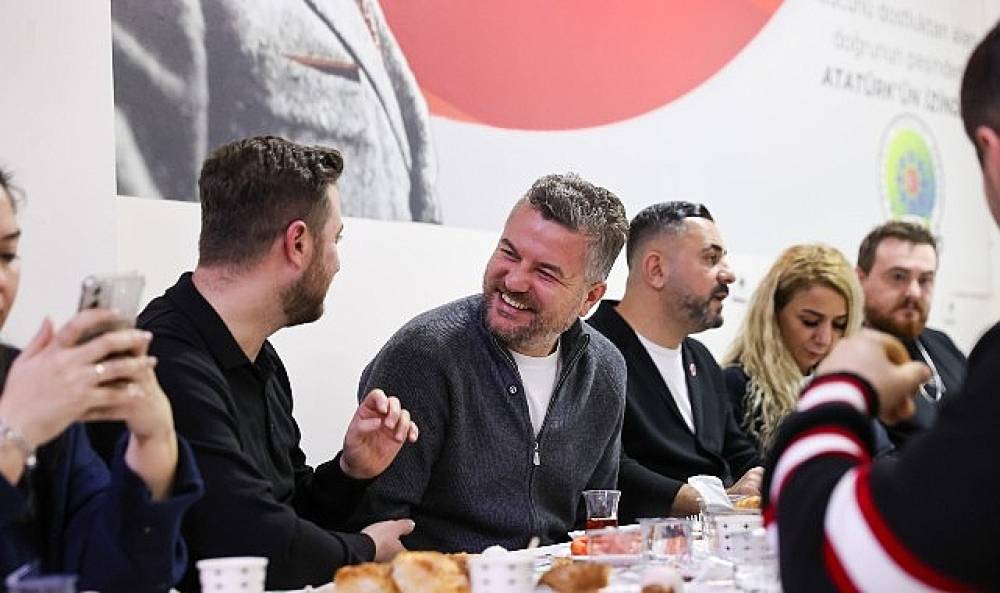 Başkan G&ouml;rkem Duman Kozağa&ccedil;'ta sahur sofrasında