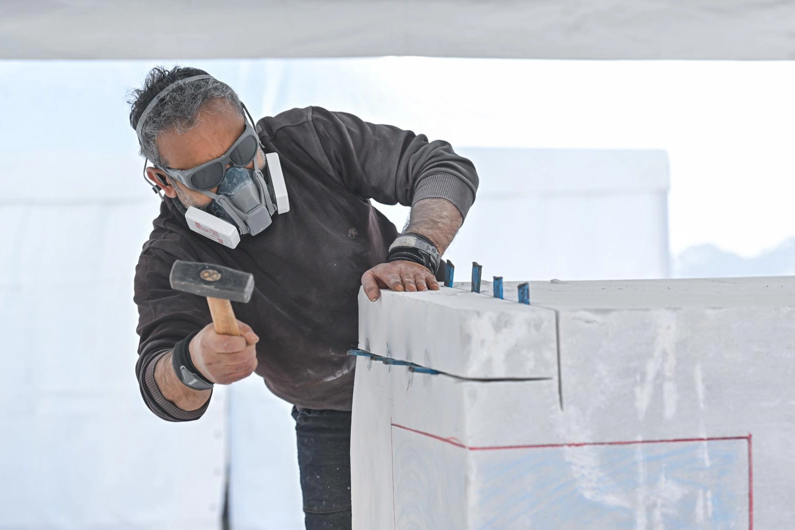 Marble İzmir&rsquo;de mermer sanata d&ouml;n&uuml;ş&uuml;yor