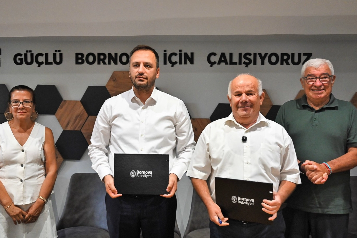 İzmir Bornova&rsquo;da &ldquo;&Uuml;&ccedil;&uuml;nc&uuml; Yaş &Uuml;niversitesi&rdquo; d&ouml;nemi başlıyor