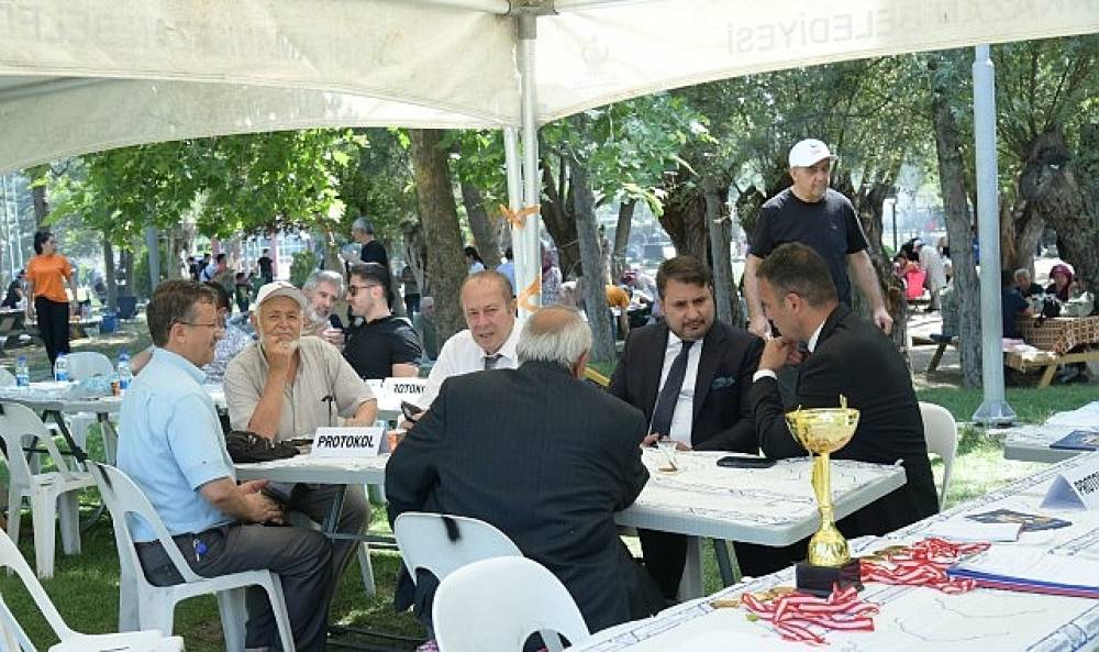 Başkan &Ccedil;ırpanoğlu Posofluların Seyran Şenliği'ne Katıldı