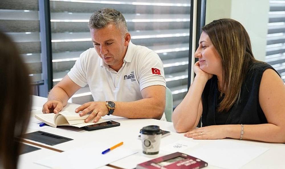 Aliağa Belediyesi Kitap Kul&uuml;b&uuml; Kapılarını Okurlara A&ccedil;ıyor
