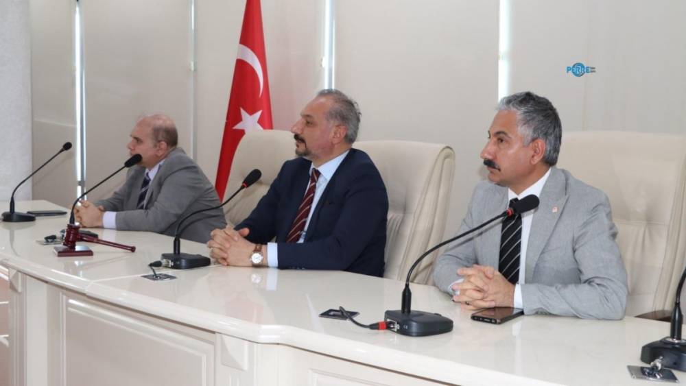 Adıyaman&rsquo;da nar &uuml;retimi ve pazar olanakları &ccedil;alıştayda ele alındı 