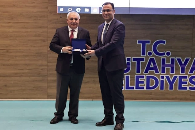 K&uuml;tahya Belediyesi'nden personeline hizmet i&ccedil;i eğitim