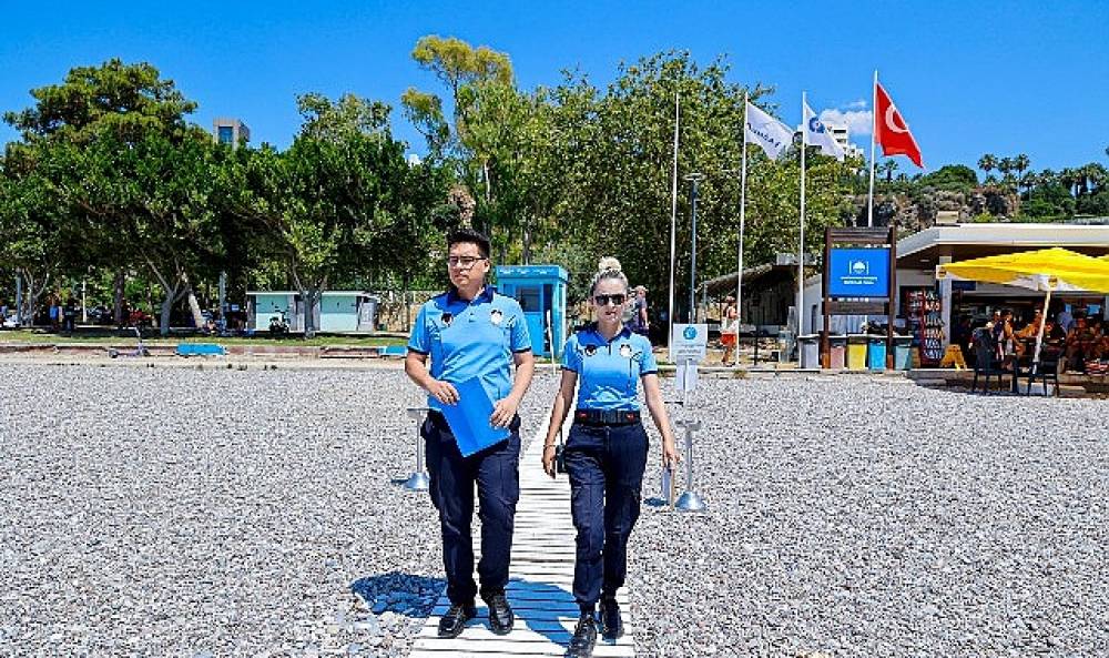 B&uuml;y&uuml;kşehir zabıtasından 'Dumansız plaj' uygulaması denetimi