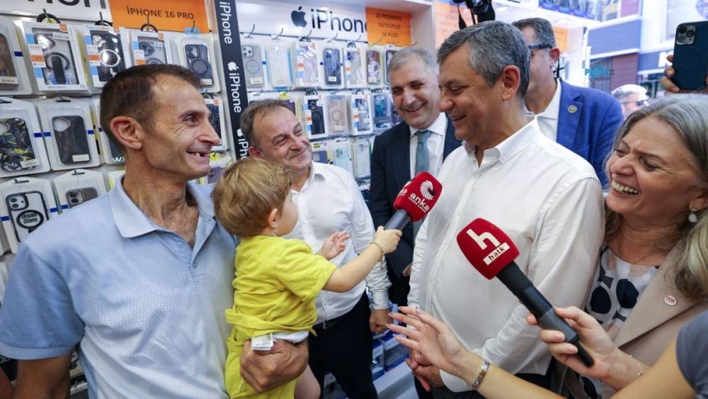 &Ouml;zg&uuml;r &Ouml;zel: Bir hafta i&ccedil;inde &uuml;ye olan herkes YENİ Parti se&ccedil;imlerinde oy kullanabilecek 