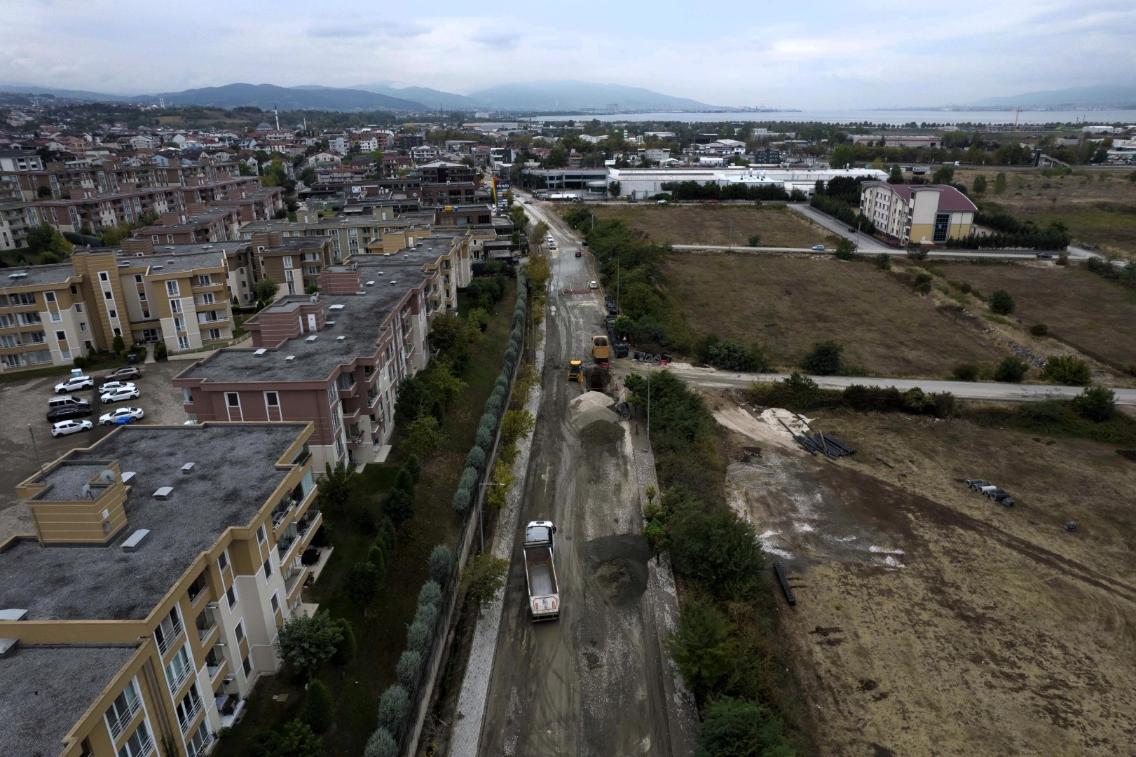 Başiskele Karam&uuml;rsel Caddesi prestij kazanıyor