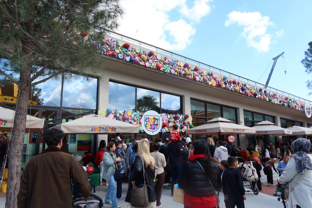 23 Nisan coşkusu Candy Candy&rsquo;nin renkli d&uuml;nyasında yaşandı