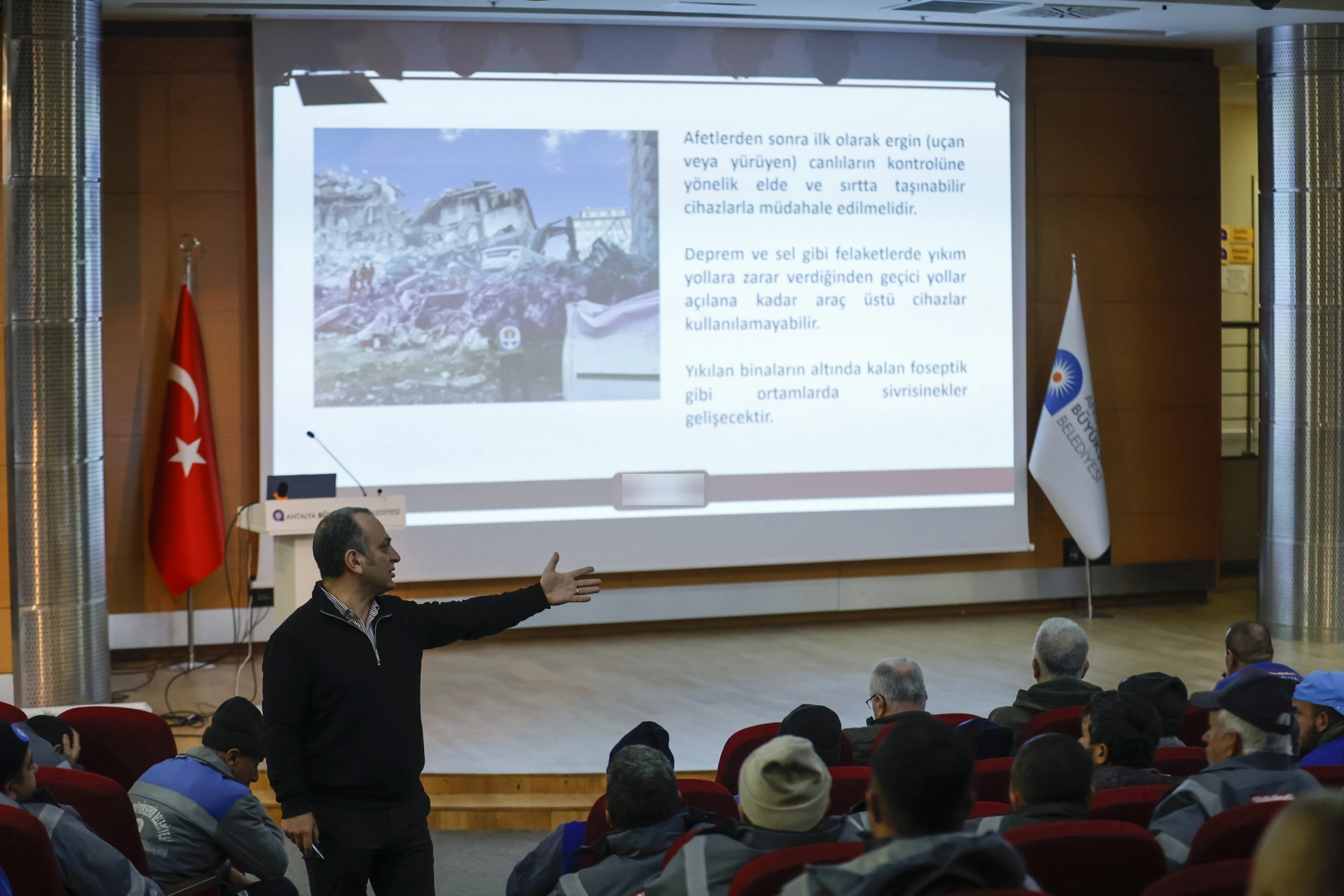 Antalya'da ila&ccedil;lama personeline biyosidal &uuml;r&uuml;n kullanımı eğitimi