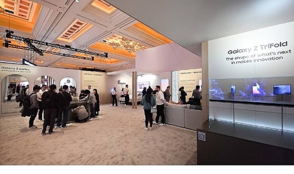 Bakıma Eşlik Eden Yapay Zek&acirc; Dostu, ailenin zindeliğini ve g&uuml;venliğini sağlıyor