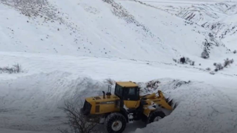 Adıyaman İl &Ouml;zel İdaresi&rsquo;nden karla m&uuml;cadele &ccedil;alışması  - Videolu Haber