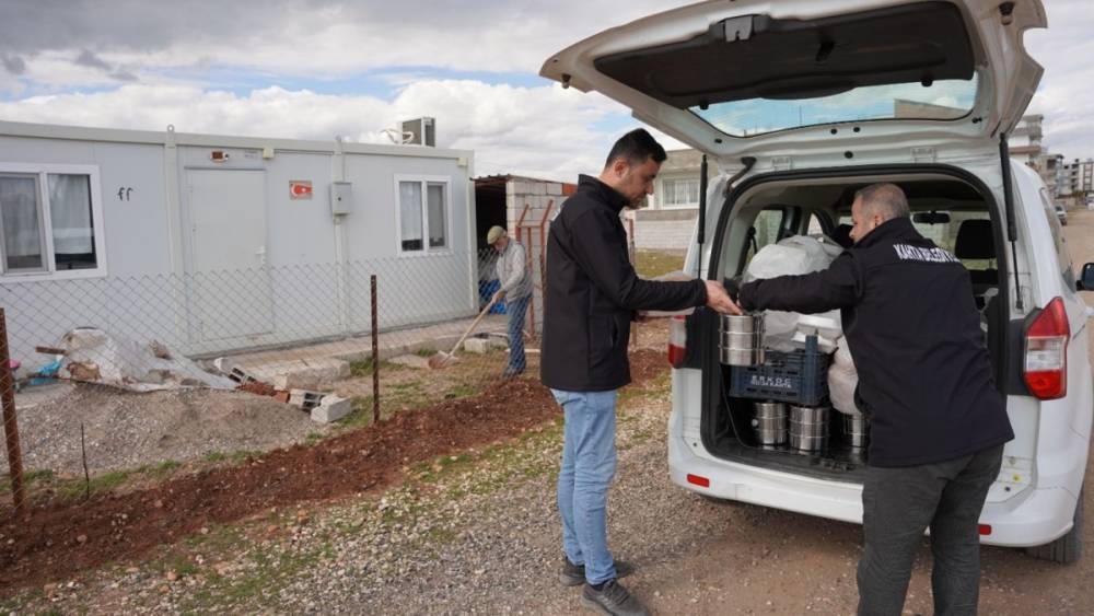 Başkan Halla&ccedil;: &lsquo;Her sofraya, her g&ouml;nle ulaşmaya devam edeceğiz&rsquo; 