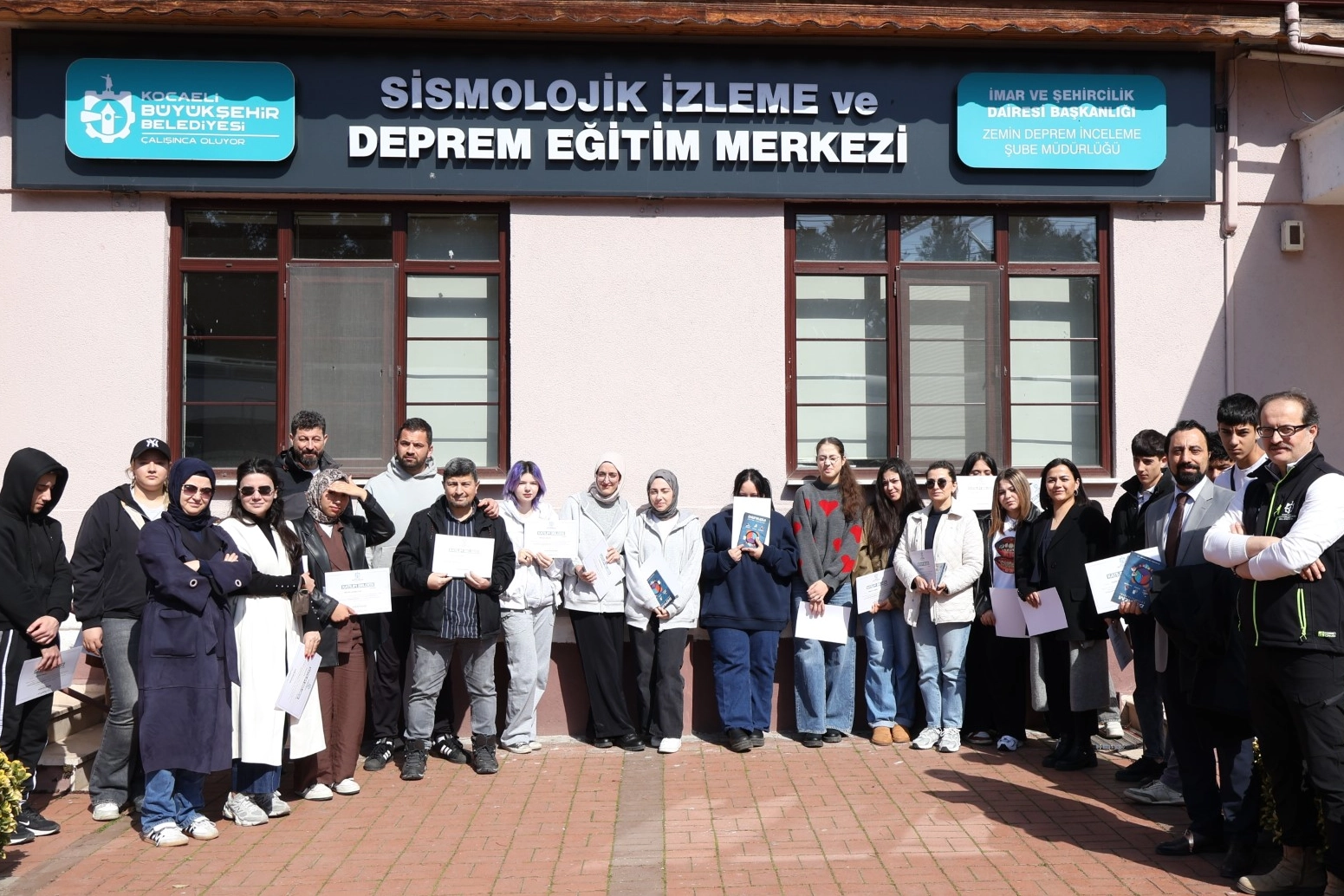 Kocaeli'de 'Beyaz Kalpler' afet ger&ccedil;eğini deneyimledi