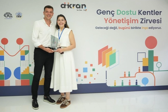 Denizli B&uuml;y&uuml;kşehir Belediyesi&rsquo;ne gen&ccedil; dostu kent &ouml;d&uuml;l&uuml;