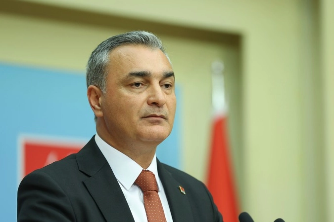 M&uuml;slim Sarı&rsquo;dan Adalar &ccedil;ıkışı: Bug&uuml;n ortaya &ccedil;ıkan tabloyu tek başına se&ccedil;imle değerlendirmek eksik olur